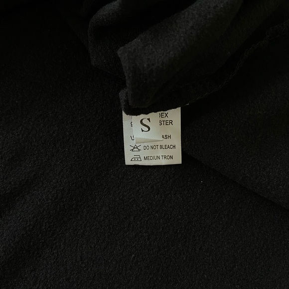 ⭐️HP!⭐️ Beautiful Black Dress - Picture 6 of 12